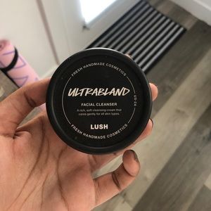 Ultrabland facial cleanser